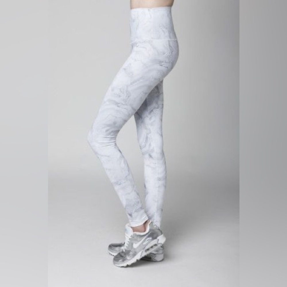 DYI Define Your Inspiration Marble Crop Leggings